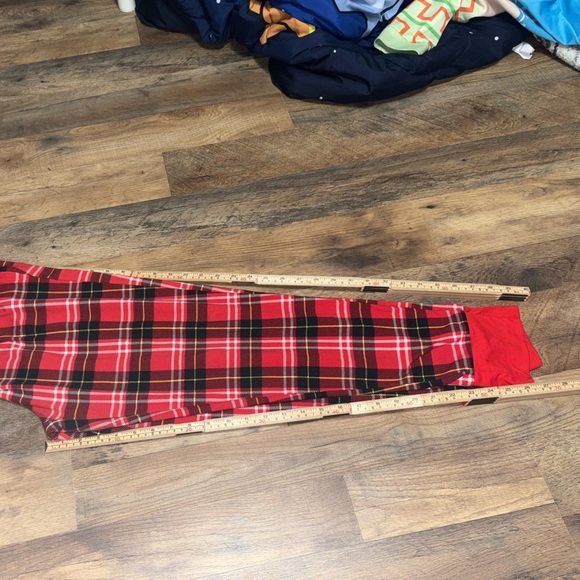 β¨ Shosho Red Plaid Pajama Set β¨ - Picture 5 of 7